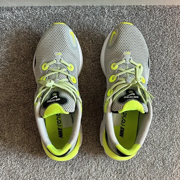 Nike Renew Run Mens Size 10. Like New worn 1 time - Picture 6 of 8